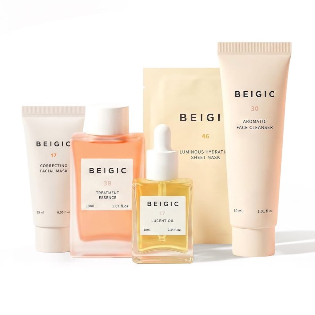 Nettoyant, masque exfoliante, essence, huile visage et masque en tissu de la marque BEIGIC en format voyage.