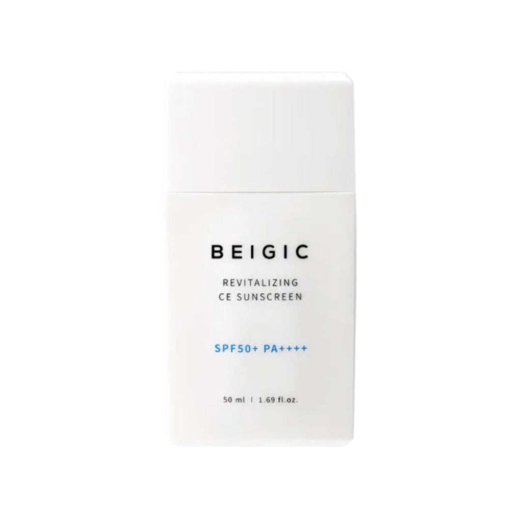 Tube blanc minimaliste et élégant de 50ml du Revitalizing CE Sunscreen de BEIGIC, une crème solaire visage anti-âge vegan SPF 50+.