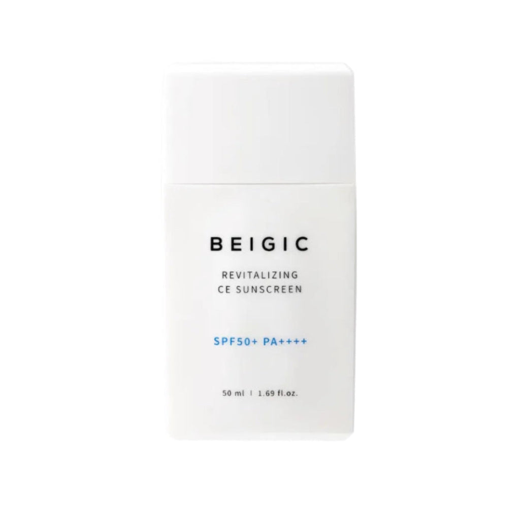 Mini tube blanc de 30ml du Revitalizing CE Sunscreen de BEIGIC, une crème solaire visage anti-âge vegan SPF 50+ format voyage.