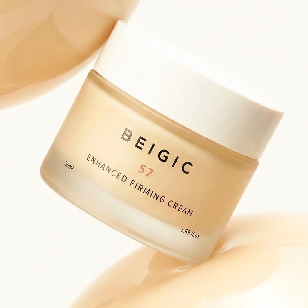 Application de la crème raffermissante BEIGIC sur le visage pour un effet liftant.