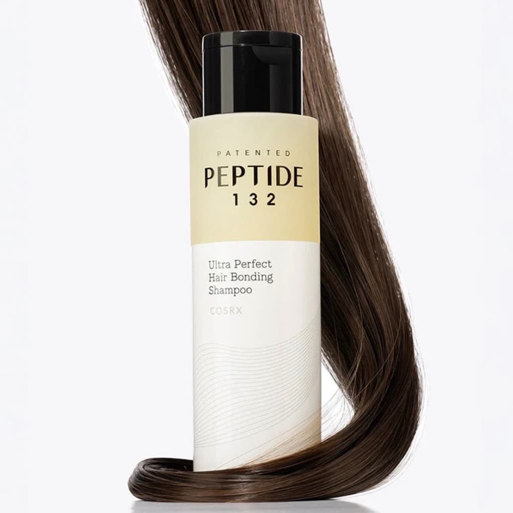 Flacon du shampooing réparateur aux peptides COSRX PEPTIDE-132 Ultra Perfect Hair Bonding Shampoo 200ml.
