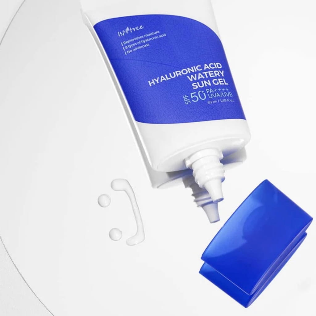 Tube de la protection solaire hydratante Isntree Hyaluronic Acid Watery Sun Gel SPF50+ 50ml.
