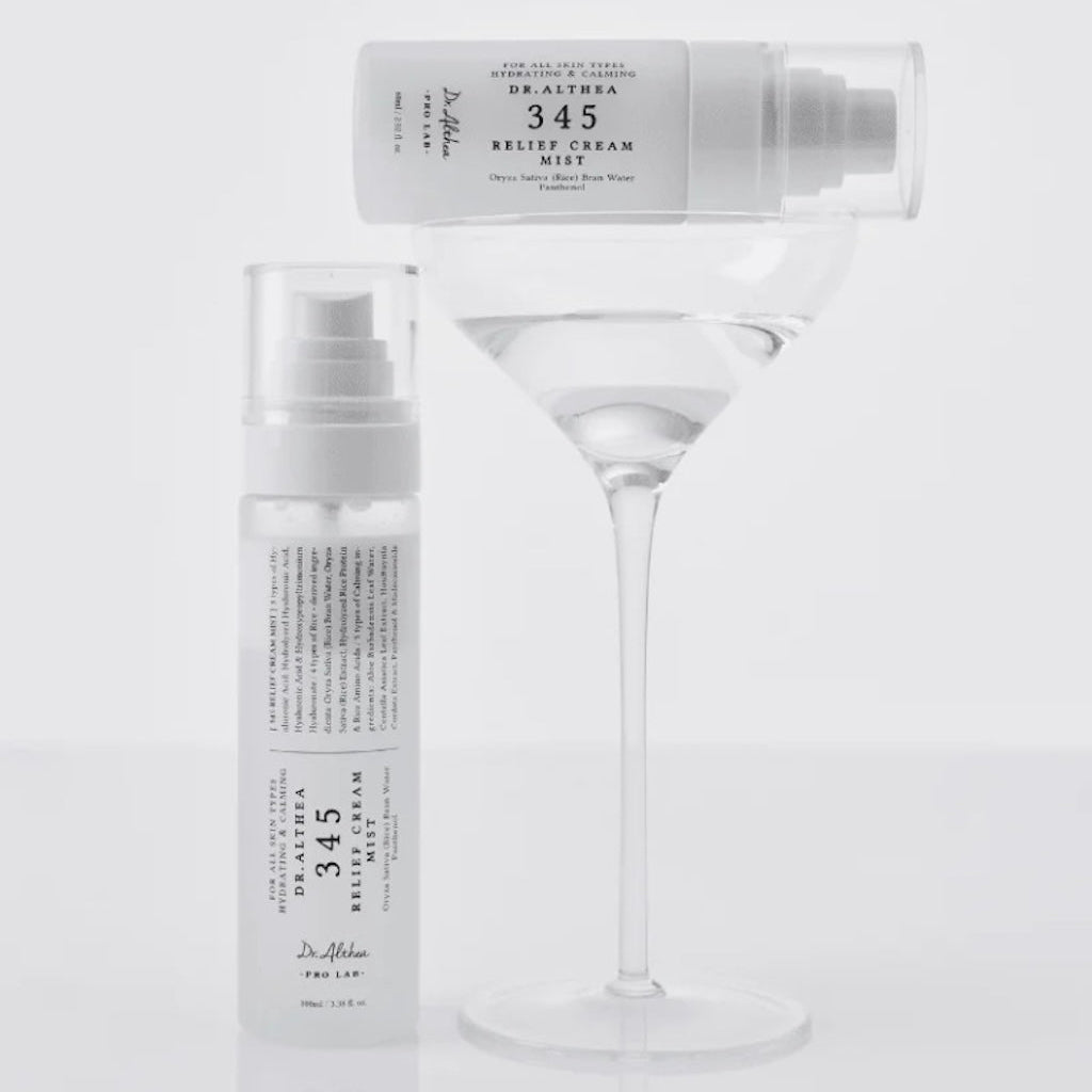 100-ml-Sprühflasche der 345 Relief Cream Mist von Dr. Althea, ein milchiger, feuchtigkeitsspendender und beruhigender Mist für das Gesicht.
