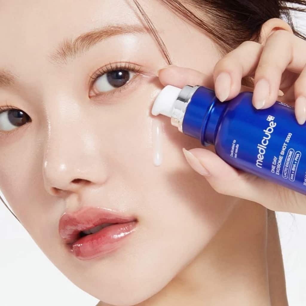 Flacon du sérum microneedling et resserre-pores Medicube One Day Exosome Shot 2000.
