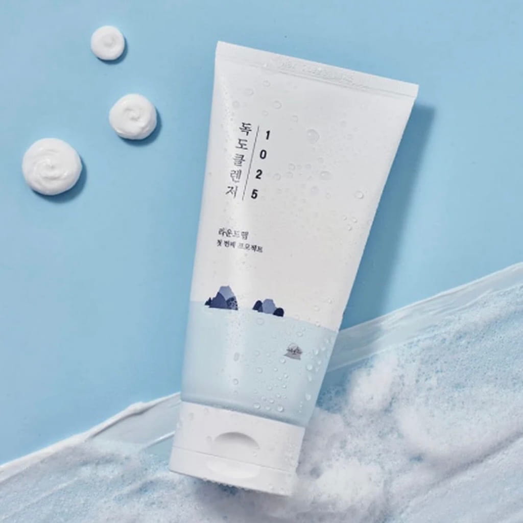 Tube de 150ml du nettoyant visage doux et subacide 1025 Dokdo Cleanser de ROUND LAB.
