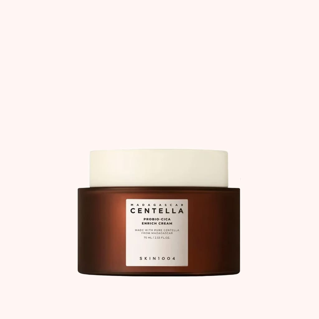 SKIN1004 Madagascar Centella Probio-Cica Enrich Cream – Crème hydratante et apaisante à la Centella Asiatica, probiotiques et céramides, idéale pour renforcer la barrière cutanée des peaux sensibles.