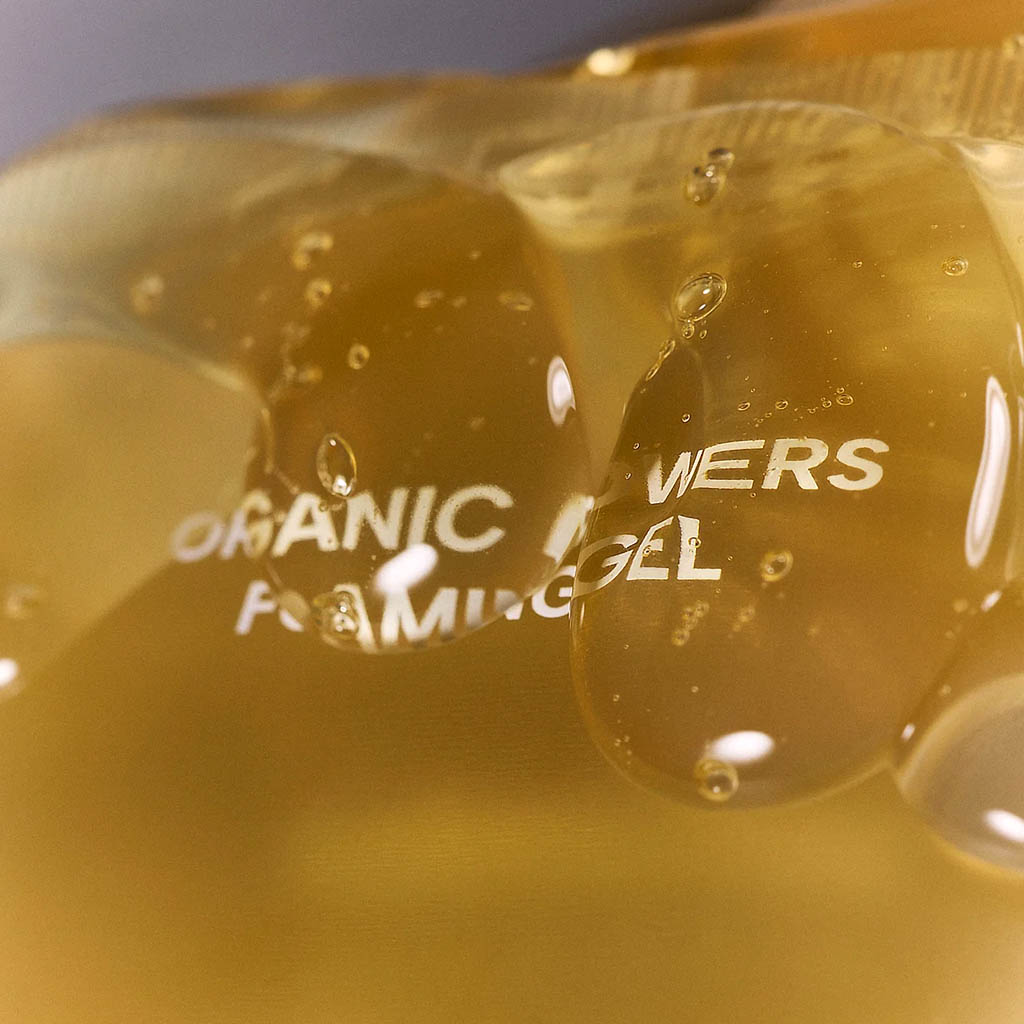 Tube de Whamisa Organic Flowers Foaming Gel 150 ml – gel nettoyant K‑Beauty bio à pH doux de 4,5