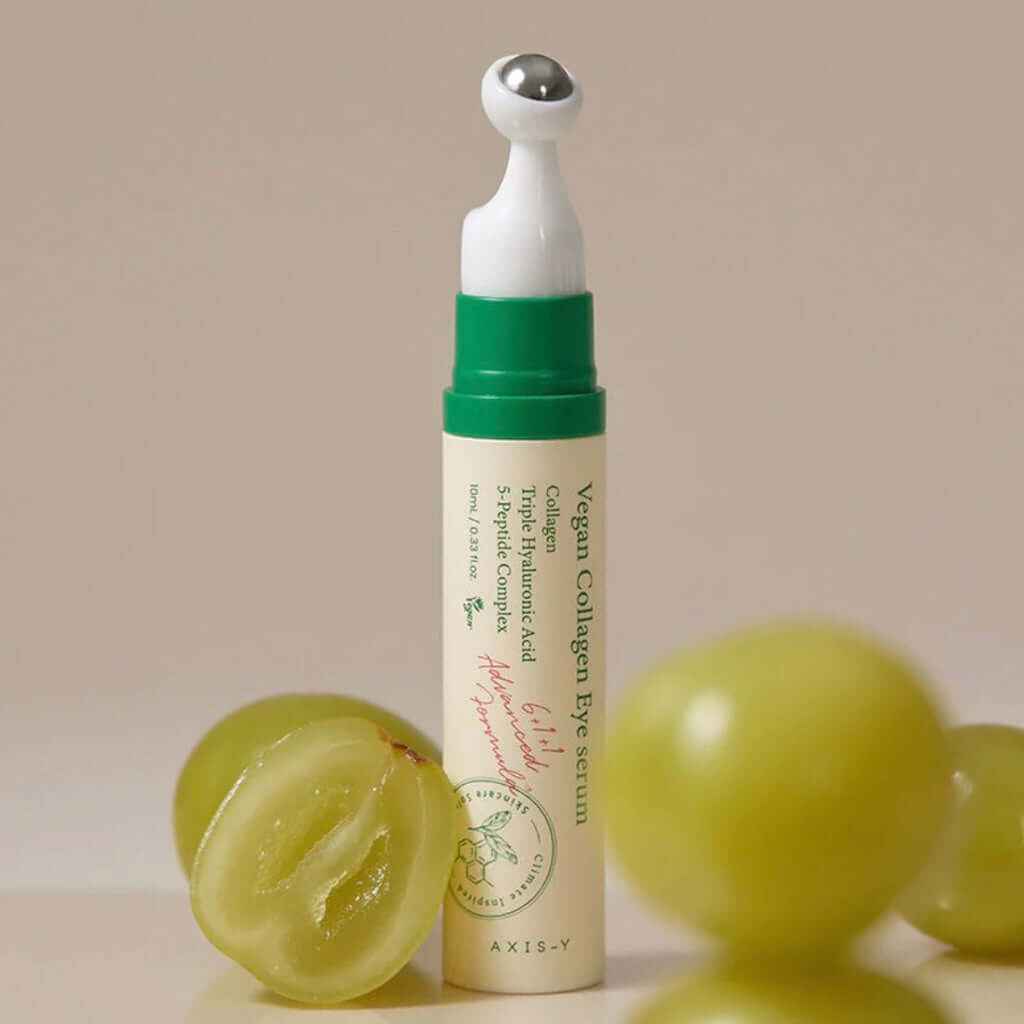Tube de 10ml du Vegan Collagen Eye Serum d'AXIS-Y avec son embout applicateur spécial pour un massage contour des yeux précis.
