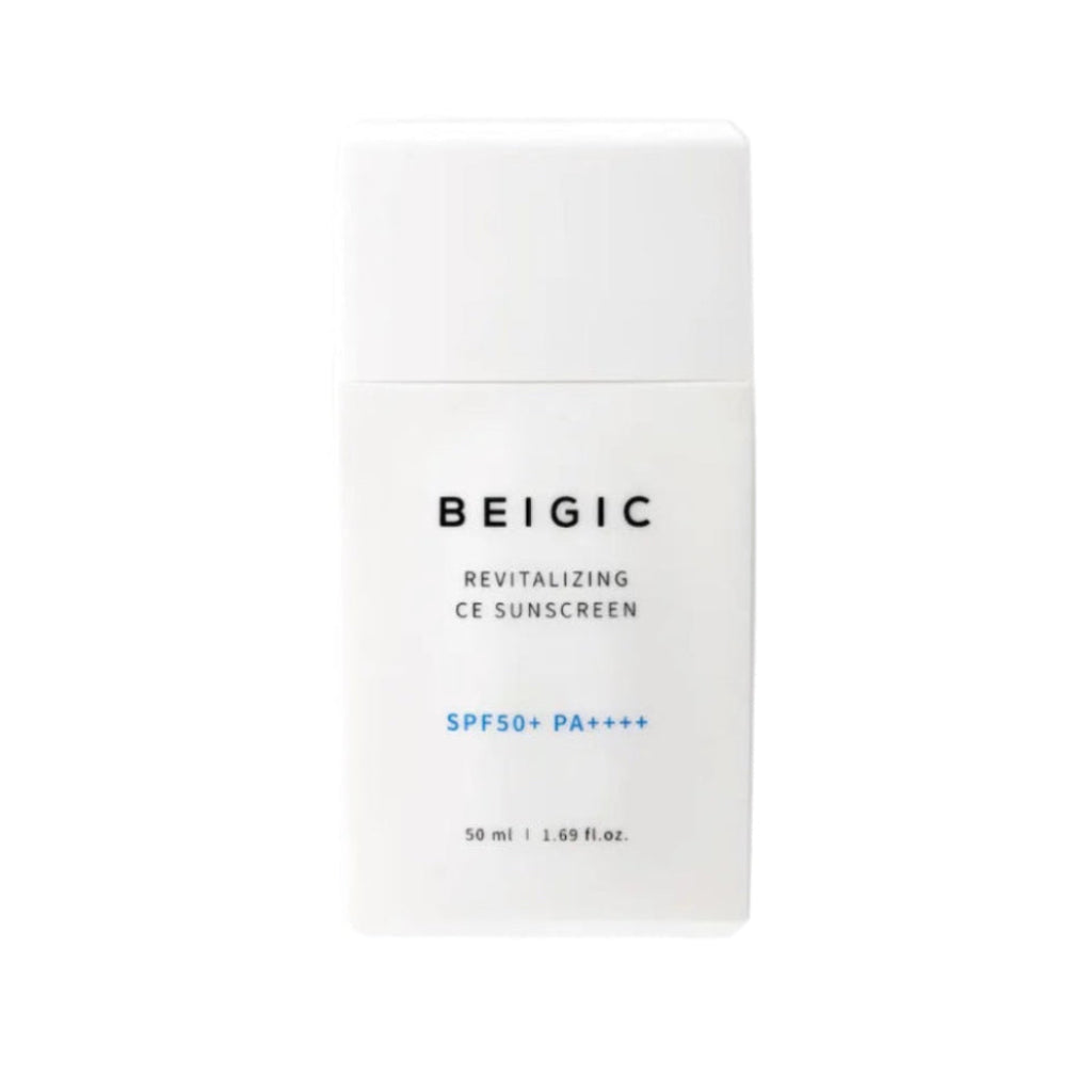 Mini tube blanc de 30ml du Revitalizing CE Sunscreen de BEIGIC, une crème solaire visage anti-âge vegan SPF 50+ format voyage.