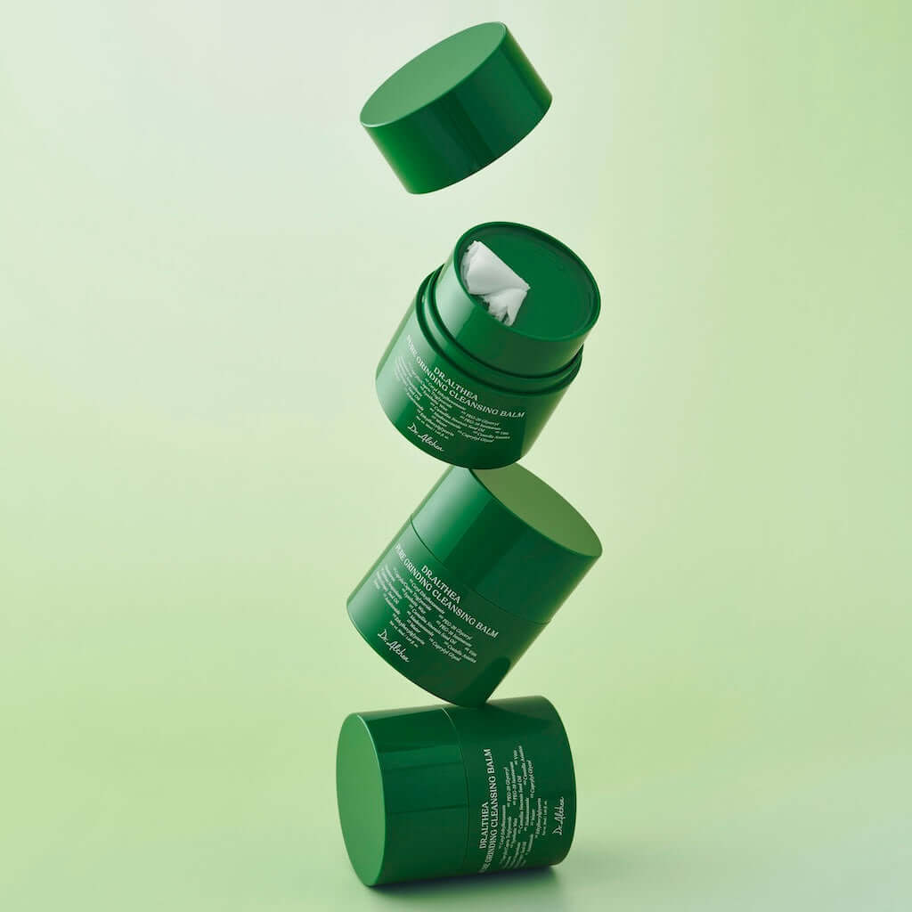 Baume démaquillant Dr. Althea Pure Grinding Cleansing Balm da 50ml, dotato di un meccanismo di rotazione innovativo per una detersione igienica ed efficace.