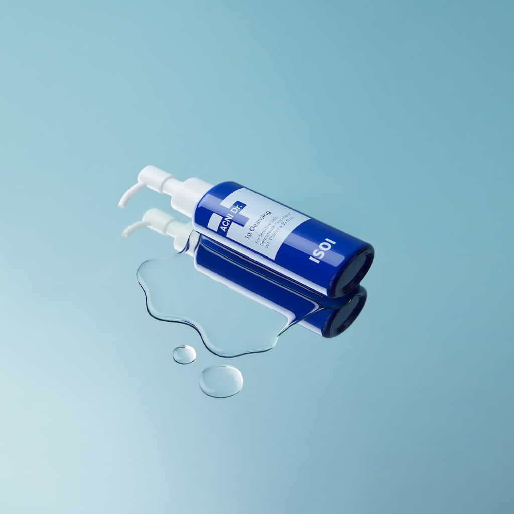 Clean and bright staging of the ISOI ACNI Dr. 1st Cleansing bottle, highlighting the minimalist design and professional look of this Korean purifying treatment.