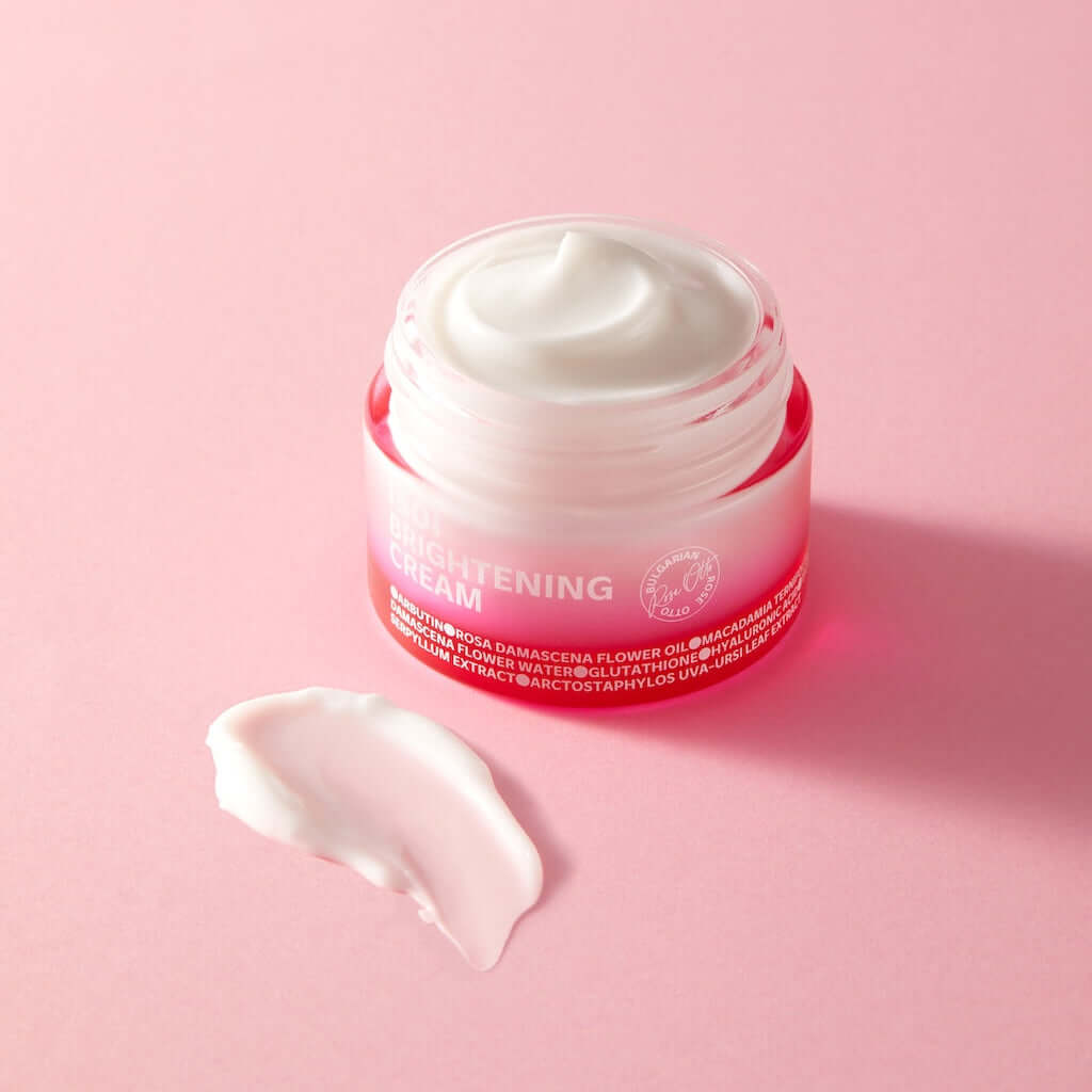 Close-up on the creamy and velvety texture of ISOI cream. Its light formula, infused with the natural scent and benefits of Bulgarian Rose, absorbs instantly without a greasy finish.
