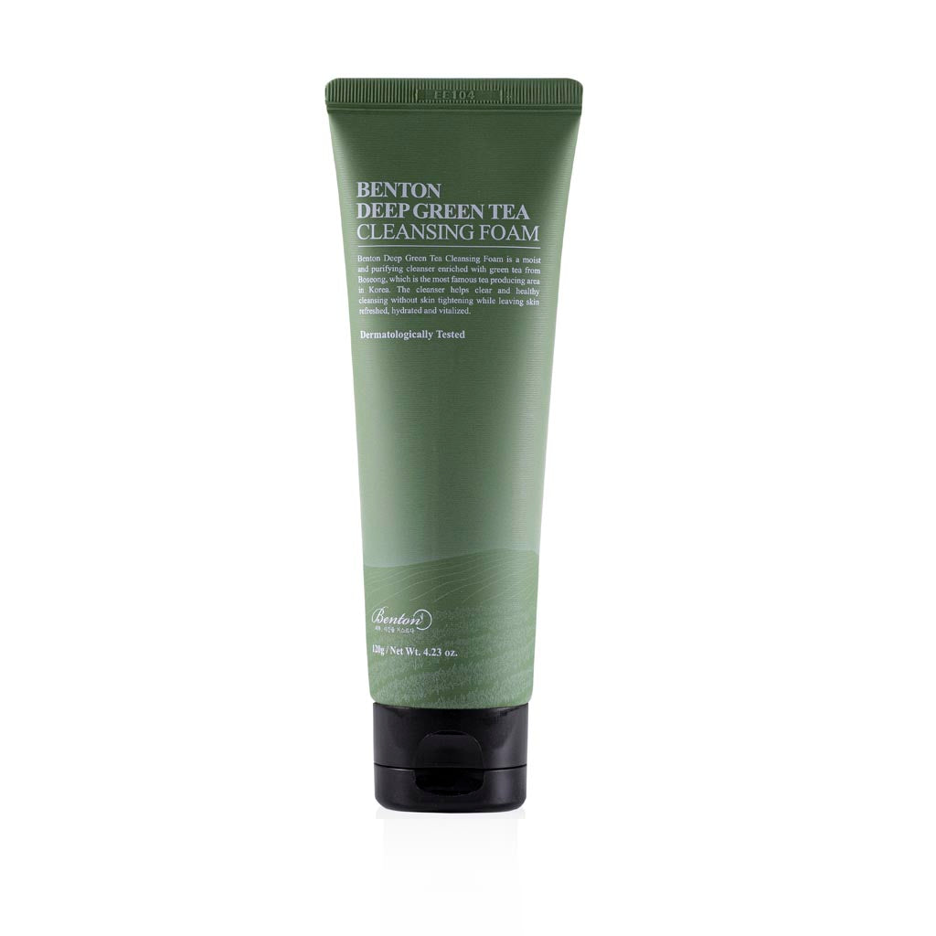 Deep Green Tea Cleansing Foam de la marque cosmétique coréenne BENTON, mousse nettoyante efficace et rafraichissante, apaisant et respectant l'épiderme.