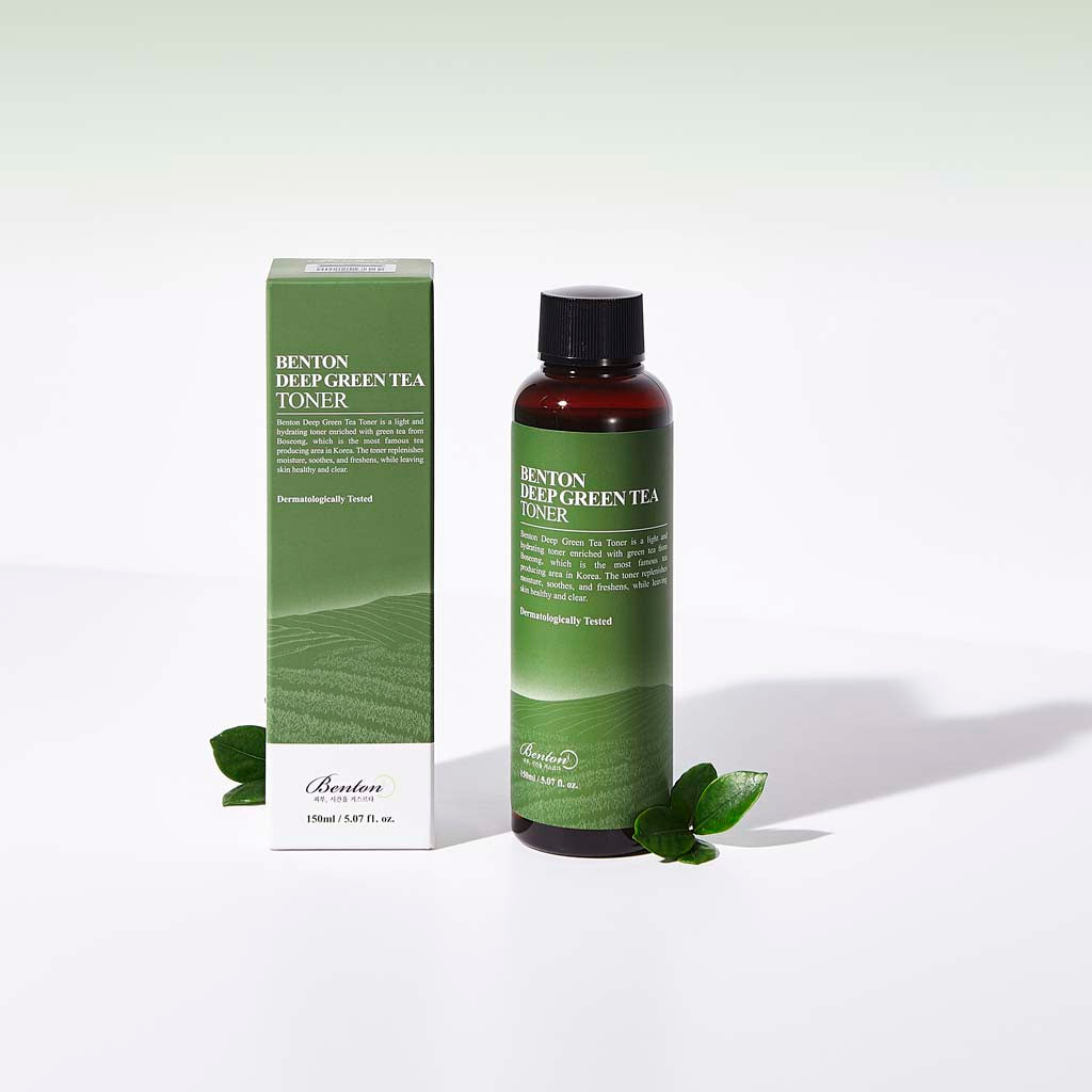 Deep Green Tea Toner de la marque cosmétique coréenne BENTON, lotion tonique rafraichissante, apaisant et hydratant la peau en profondeur et aidant au maintien de son équilibre huile-eau.