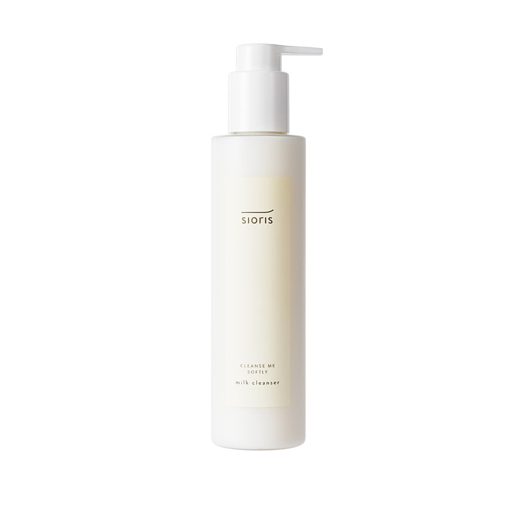 SIORIS - Cleanse Me Softly Milk Cleanser (200ml), lait démaquillant naturel au thé vert pour une peau nettoyée des traces de maquillage mais aussi hydratée et soyeuse.